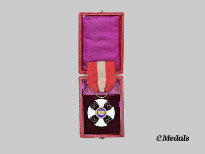 italy,_kingdom._an_order_of_the_crown,_knight_in_gold_e_medals__e_u24863_3