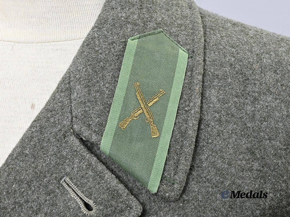 sweden,_kingdom._an_m39_royal_army_infantry_tunic1941_e_medals__e_u24840_8