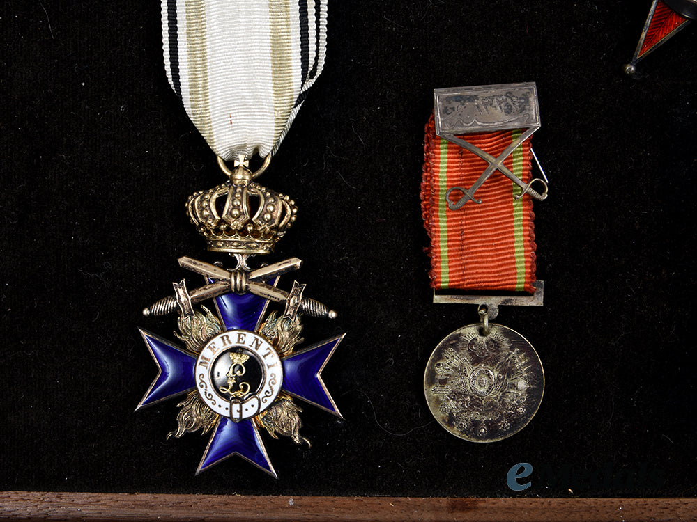 germany,_imperial._a_unique_manfred_von_richthofen_award_display,_with_authentic_and_exhibition_decorations__a_i1_0153