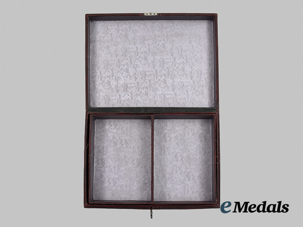 germany,_imperial._a_lockable_first_war_veteran’s_iron_cross_chest__a_i1_0436