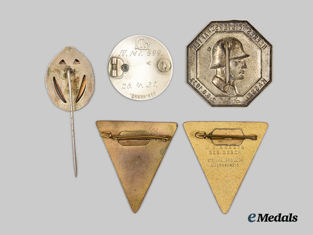 germany,_third_reich._a_grouping_of_five_membership_and_supporter’s_badges_and_stick_pins__a_i1_0691