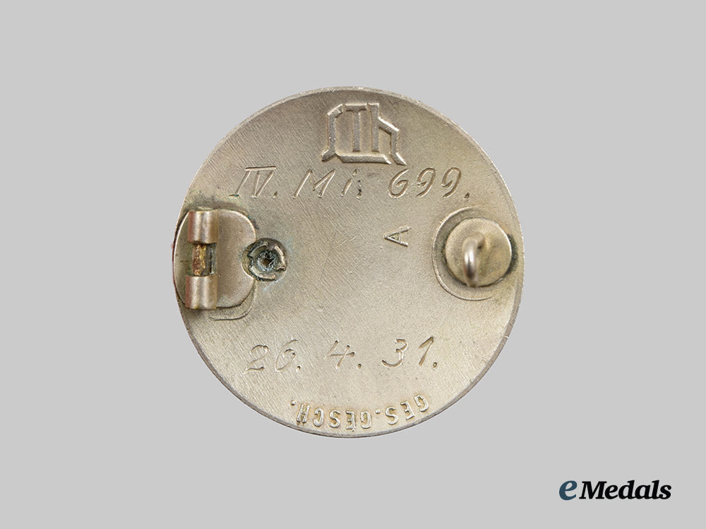 germany,_third_reich._a_grouping_of_five_membership_and_supporter’s_badges_and_stick_pins__a_i1_0693