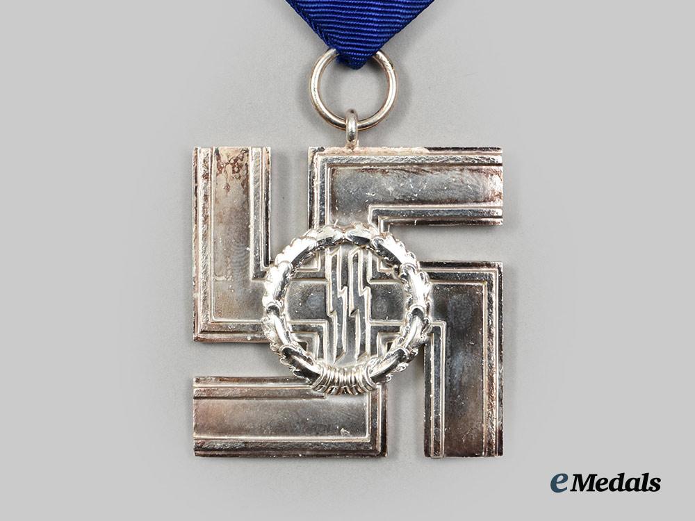 germany,_federal_republic._a_waffen-_s_s12-_year_long_service_award,_by_rudolf_souval,_exhibition_example,_c.1970__a_i1_1384