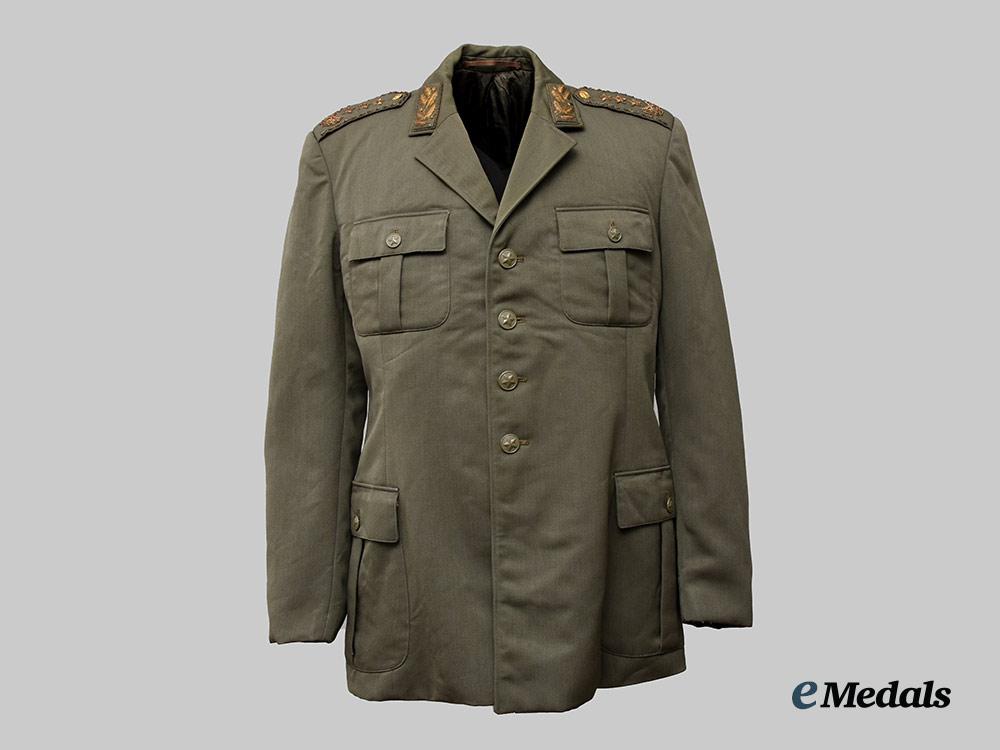 yugoslavia,_republic._a_ground_forces_colonel_general_formal_service_uniform,_tunic,_trousers,&_visor_cap__a_i1_1502