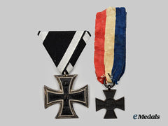 Germany, Imperial. A Pair of Service Crosses for Combatants