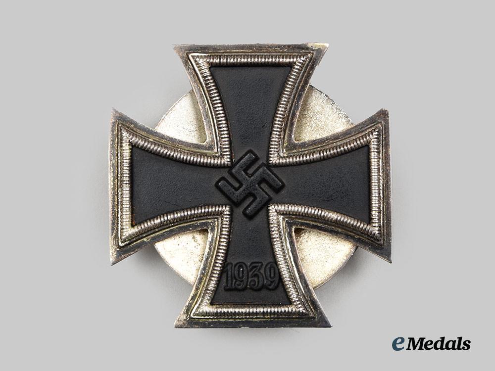 germany,_wehrmacht._a1939_iron_cross_i_class,_screwback_version,_by_otto_schickle__a_i1_1840