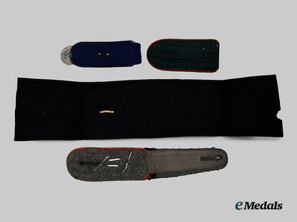 germany,_third_reich._a_mixed_lot_of_insignia__a_i1_1890