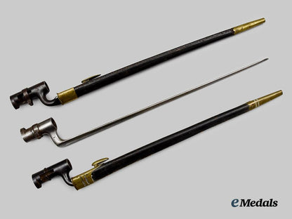united_kingdom._a_lot_of_three_pattern1853_enfield_socket_bayonets__a_i1_1996