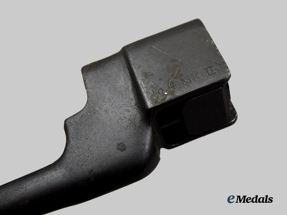 international._a_lot_of_four_bayonets(_karabiner98k_x2/_m1897/05/_no.4_mk_i_i)__a_i1_2025