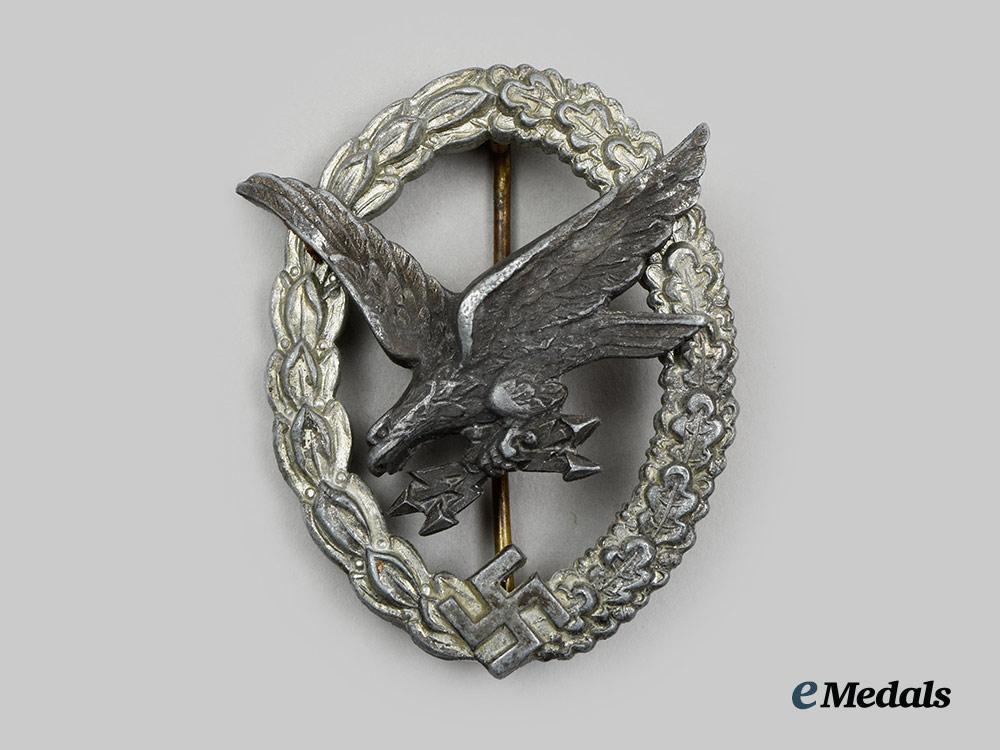 germany,_luftwaffe._a_radio_operator_and_air_gunner_badge,_by_wilhelm_deumer__a_i1_2422