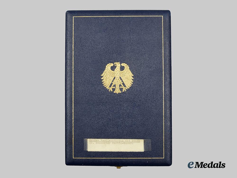 germany,_federal_republic._an_order_of_merit,_great_cross_with_star_and_case_by_steinhauer&_lück,_to_adolfo_martín-_gomero__a_i1_2475