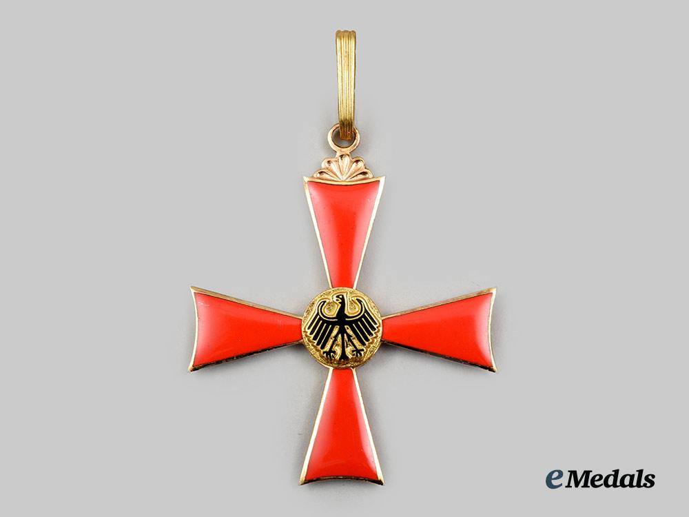 germany,_federal_republic._an_order_of_merit,_great_cross_with_star_and_case_by_steinhauer&_lück,_to_adolfo_martín-_gomero__a_i1_2484