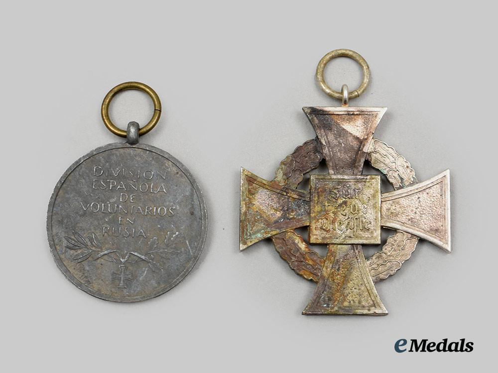 germany,_third_reich._a_pair_of_awards_for_military_and_civil_service__a_i1_2499