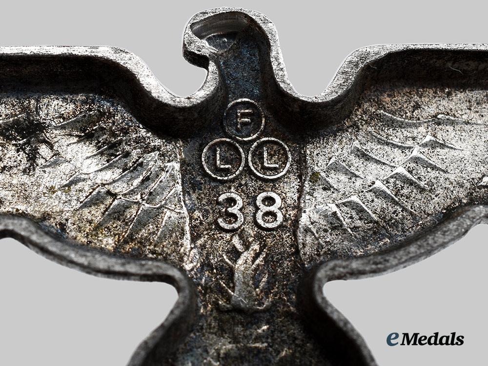 germany,_third_reich._a_mixed_lot_of_cap_and_badge_insignia__a_i1_2521