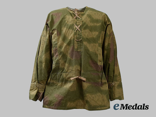 germany,_wehrmacht._an_unhooded_marsh_pattern_camouflage_smock__a_i1_2522