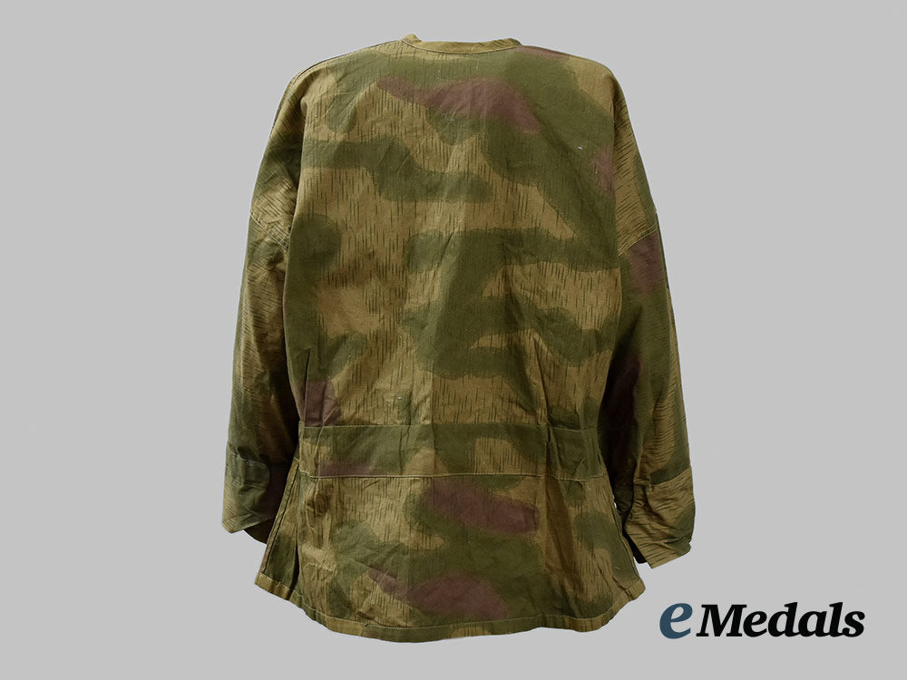 germany,_wehrmacht._an_unhooded_marsh_pattern_camouflage_smock__a_i1_2525