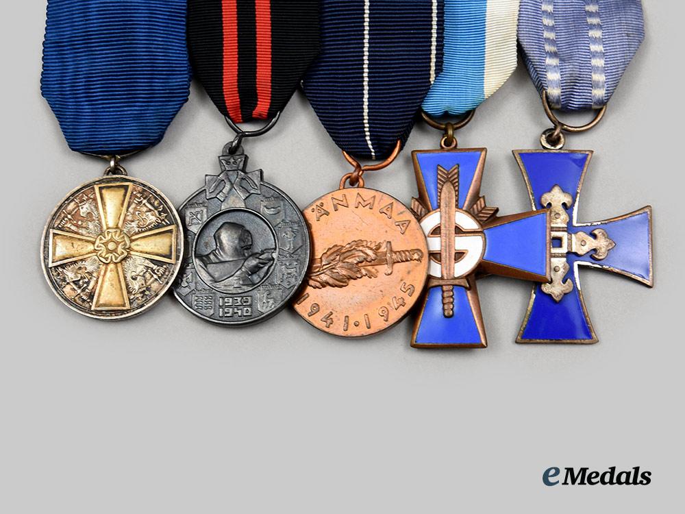 finland,_republic._a_second_war_medal_bar_with_five_medals,_awards,_and_decorations__a_i1_2696