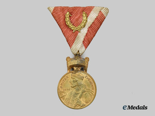 croatia,_independent_state._an_order_of_the_crown_of_king_zvonimir,_bronze_medal,_on_war_ribbon_with_oak_twigs,_c.1945__a_i1_2877