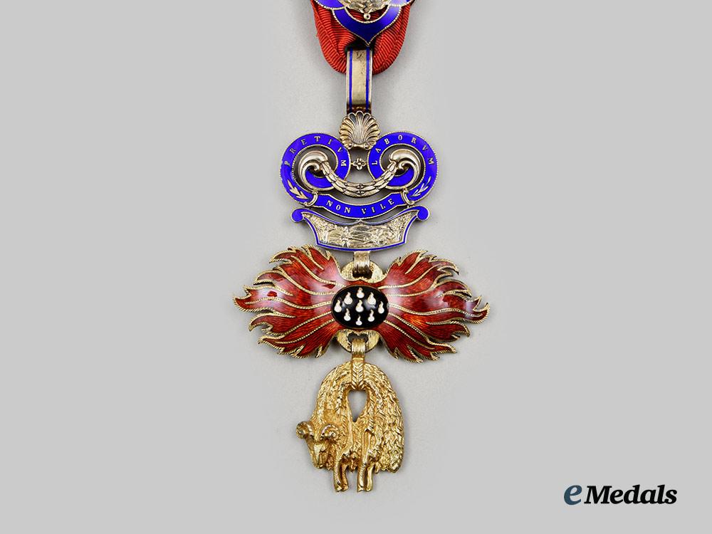 austria,_second_republic._a_high_quality_order_of_the_golden_fleece,_museum_exhibition_example,_by_c._f._rothe&_neffe,_c.1970__a_i1_3040