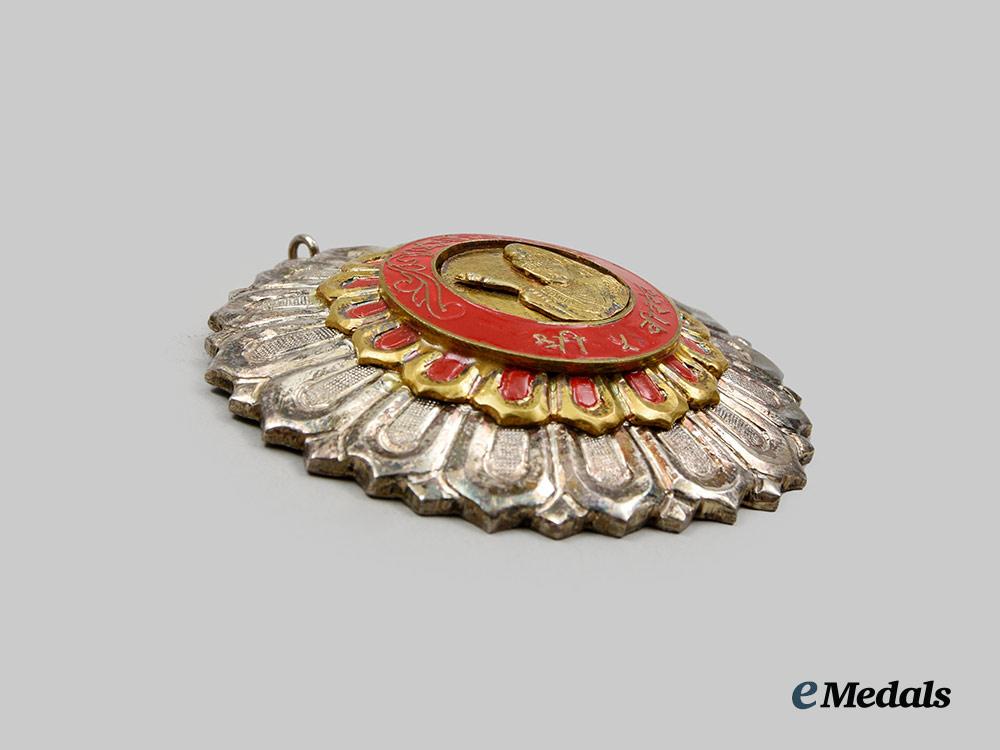 birendra,_nepal._a_scarce_order_for_democracy,_i._class_grand_cross_set,_c.2005__a_i1_3102