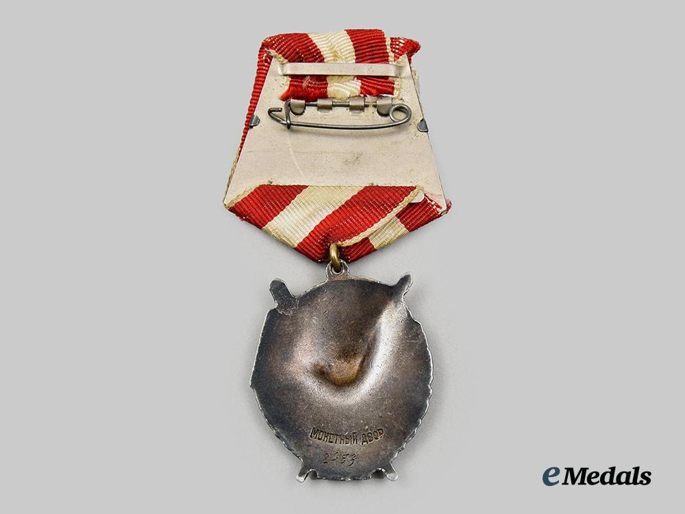 russia,_soviet_union._a_rare_order_of_the_red_banner,_type_i_i_i,_wartime-_issued_third_award__a_i1_3314