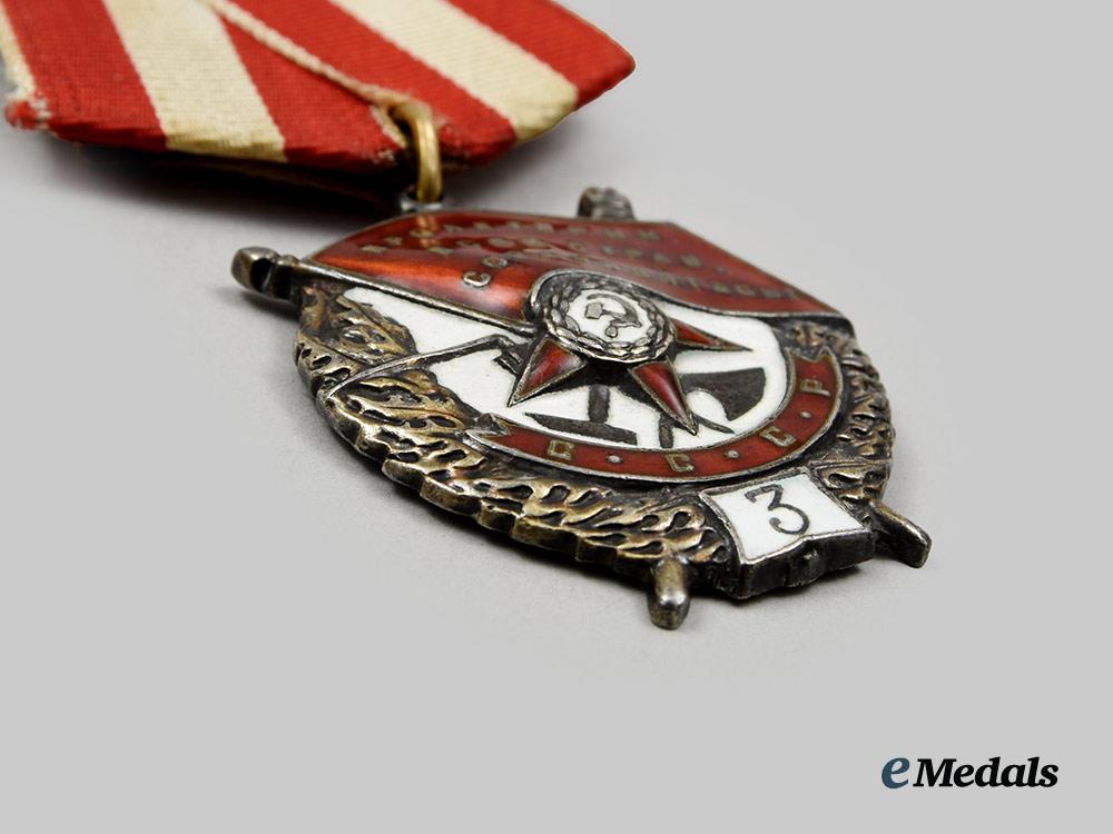 russia,_soviet_union._a_rare_order_of_the_red_banner,_type_i_i_i,_wartime-_issued_third_award__a_i1_3315