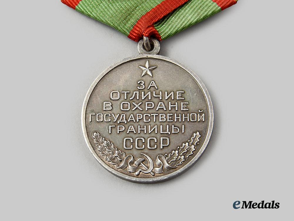 russia,_soviet_union._a_rare_medal_for_distinction_in_guarding_the_state_border_of_the_u_s_s_r,_type_i__a_i1_3360
