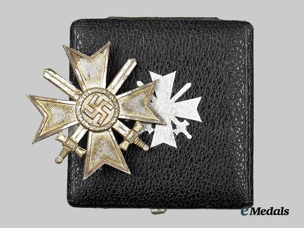 germany,_wehrmacht._a_war_merit_cross_i_class_with_swords_and_case__a_i1_3651