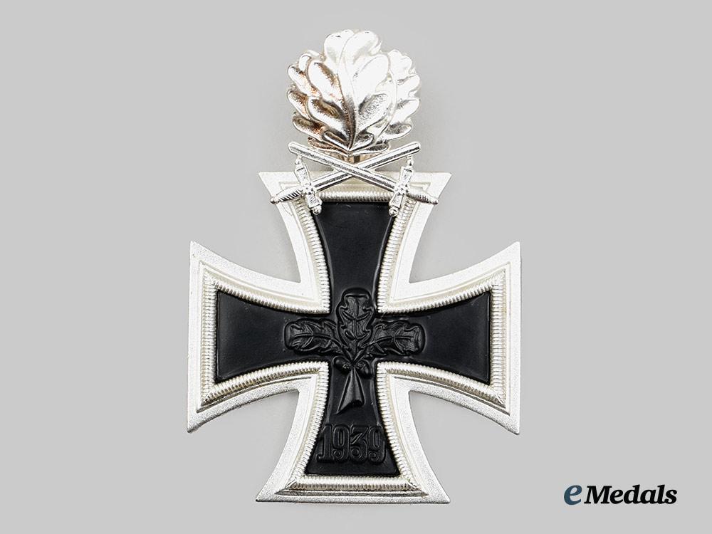 germany,_federal_republic._a_mint_cased_knight’s_cross_of_the_iron_cross_with_oak_leaves_and_swords,_by_s&_l,_c.1965__a_i1_3861