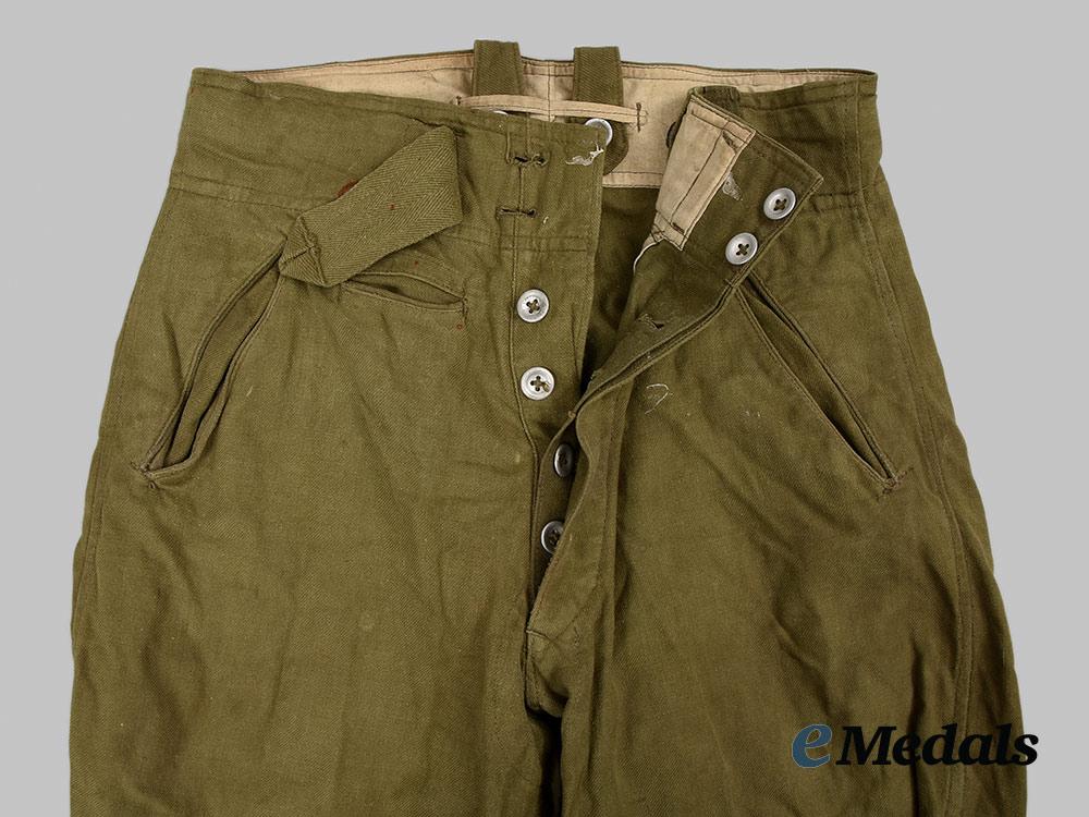germany,_heer._a_pair_of_tropical_enlisted_personnel_wehrmacht_service_trousers__a_i1_4005