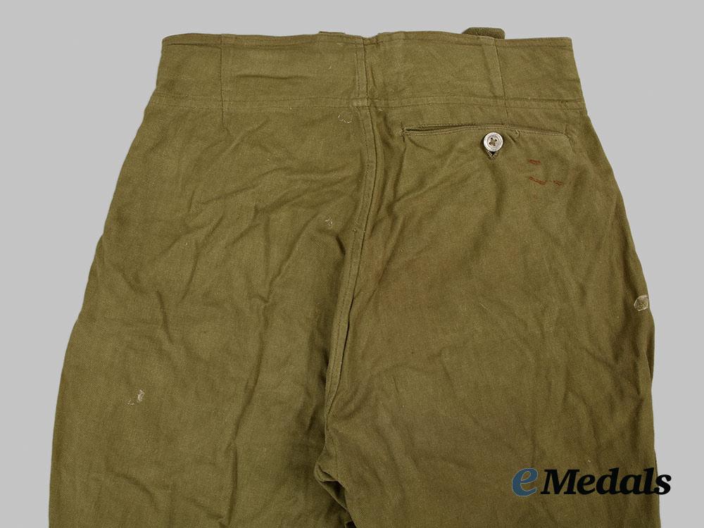 germany,_heer._a_pair_of_tropical_enlisted_personnel_wehrmacht_service_trousers__a_i1_4007