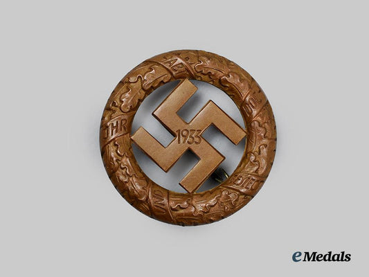 germany,_n_s_d_a_p._a1933_gau_munich_commemorative_badge,_by_deschler&_sohn__a_i1_4156