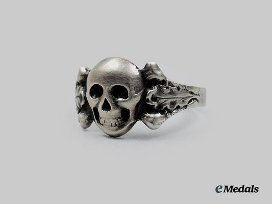 germany,_wehrmacht._a_totenkopf_ring_in_silver__a_i1_4215