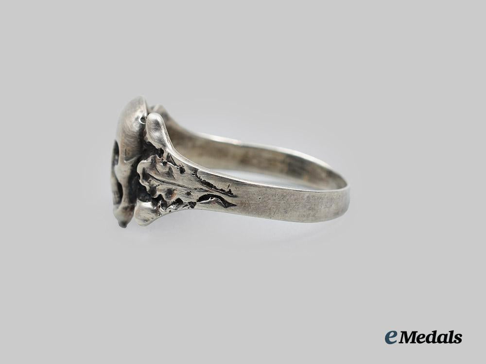 germany,_wehrmacht._a_totenkopf_ring_in_silver__a_i1_4220