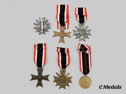 germany,_wehrmacht._a_mixed_lot_of_war_merit_decorations__a_i1_4642
