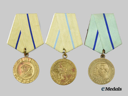 russia,_soviet_union._a_mixed_lot_of_second_world_war_service_medals__a_i1_4729