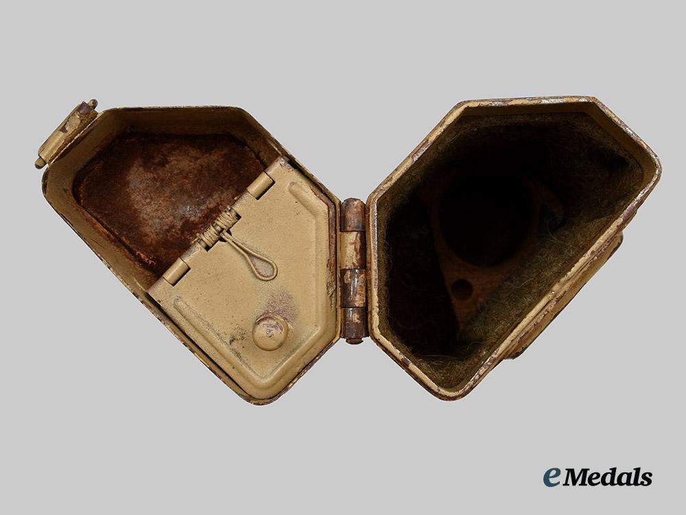 germany,_heer._a_rare_z_f41_sniper_scope,_with_case,_by_emil_busch__a_i1_5619