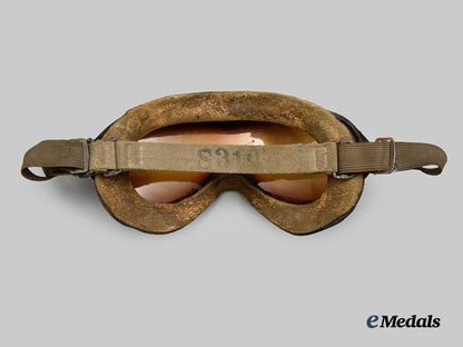 united_states._a_pair_of_polaroid1065_goggles,_for_p51_pilots_and_tank_personnel__a_i1_5639