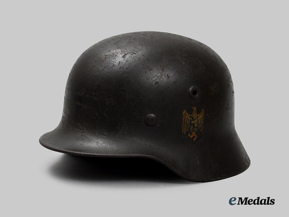 germany,_kriegsmarine._an_m40_stahlhelm,_single_decal_version,_by_quist__a_i1_5645