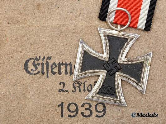 germany,_wehrmacht._a1939_iron_cross_i_i_class,_with_issue_package,_by_gottlieb&_wagner__a_i1_6126