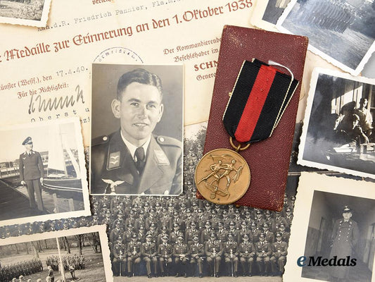 germany,_luftwaffe._a_sudetenland_medal,_with_case,_award_documents,_and_photographs_to_kanonier_friedrich_pannier__a_i1_6144