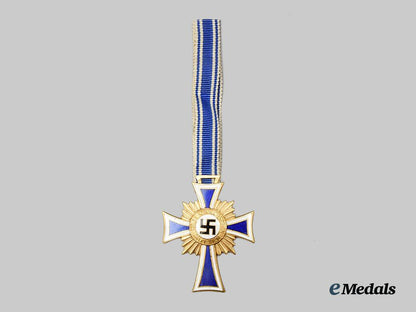 germany,_third_reich._an_honour_cross_of_the_german_mother,_gold_grade_with_case,_by_liefergemeinschaft_pforzheimer_innungen__a_i1_6185
