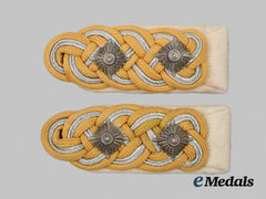 Germany, Luftwaffe. A Set of General der Flieger Shoulder Boards
