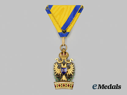 austria,_imperial._an_order_of_the_iron_crown,_knight_with_war_decoration,_c.1917__a_i1_9343