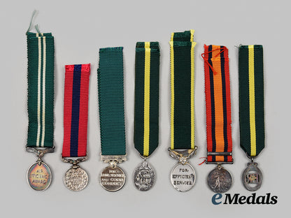 united_kingdom._a_lot_of_period_miniature_medals&_decorations__a_i1_9525