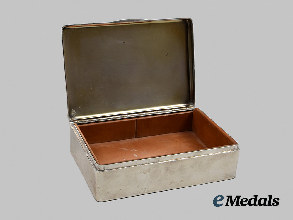 germany,_third_reich._a_silver_cigarette_box_presented_to_military_attaché_juan_bautista_molina,1933__a_i1_9638