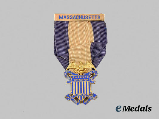 united_states._a_daughters_of_the_revolution_membership_badge_for_massachusetts__a_i1_9829