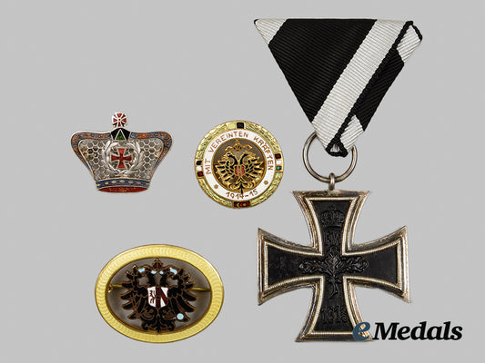 germany,_imperial._a1914_iron_cross_i_i_class,_k_o-_marked,_with_first_world_war_patriotic_badges__a_i1_9834