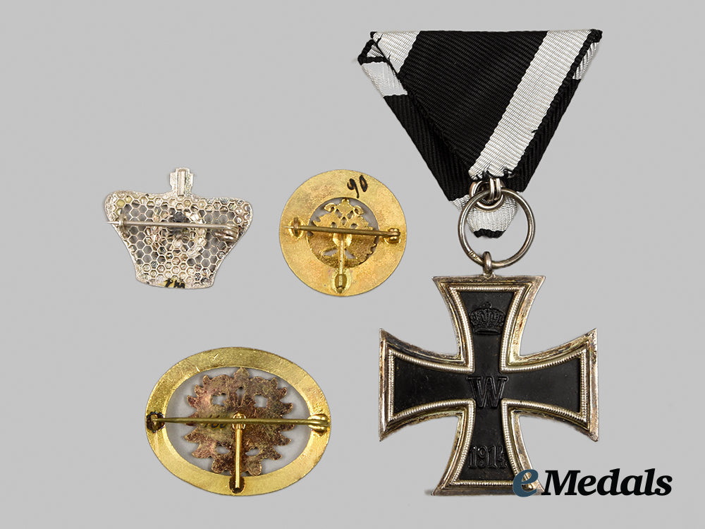 germany,_imperial._a1914_iron_cross_i_i_class,_k_o-_marked,_with_first_world_war_patriotic_badges__a_i1_9835