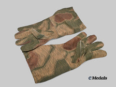 Germany, Wehrmacht. A Pair of Marsh Pattern Camouflage Gloves